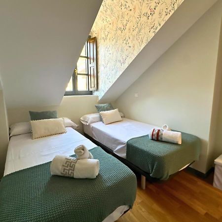 Caldares Exclusivo Atico En El Pueyo De Jaca Apartment Panticosa Bagian luar foto