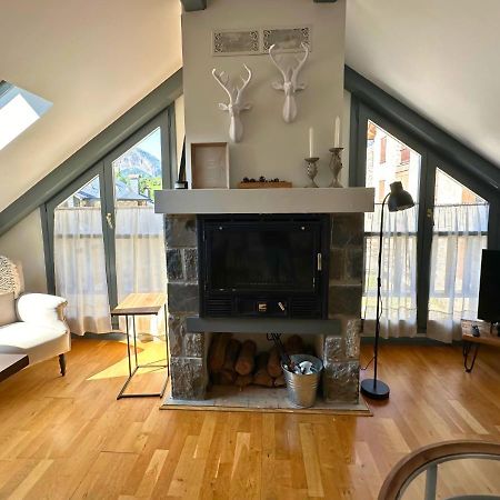 Caldares Exclusivo Atico En El Pueyo De Jaca Apartment Panticosa Bagian luar foto