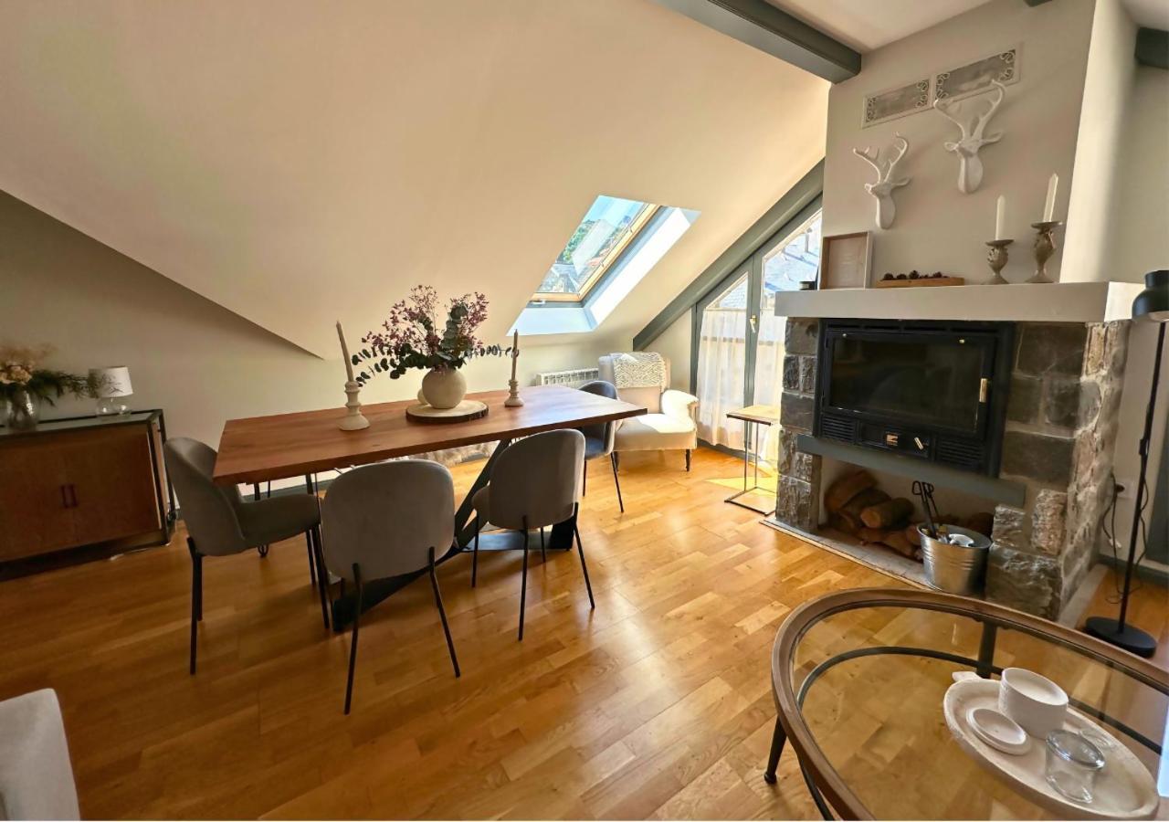 Caldares Exclusivo Atico En El Pueyo De Jaca Apartment Panticosa Bagian luar foto